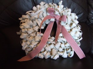 Newspaper curling? Use it to make a wreath!  Image from Karas Crafty Corner.
