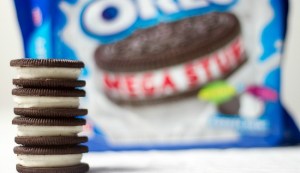 Mega Stuf Oreos (Ricardo Velasquez/flickr).
