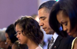 President Barack Obama, First Lady Michelle Obama, and daughters attend Easter Sunday service.  Official White House Photo by Pete Souza.