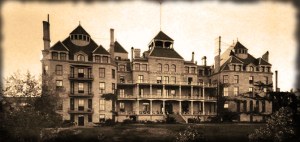 Some lonely women will probably enjoy Room 218 ... as long as you don't mind being hit on by a ghost. Image found on tapintotravel.