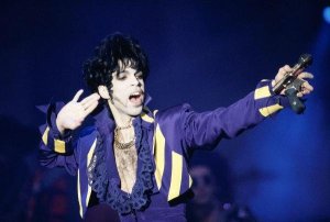 That's an awful lot of lace there, son ... Image found on Yahoo Music.